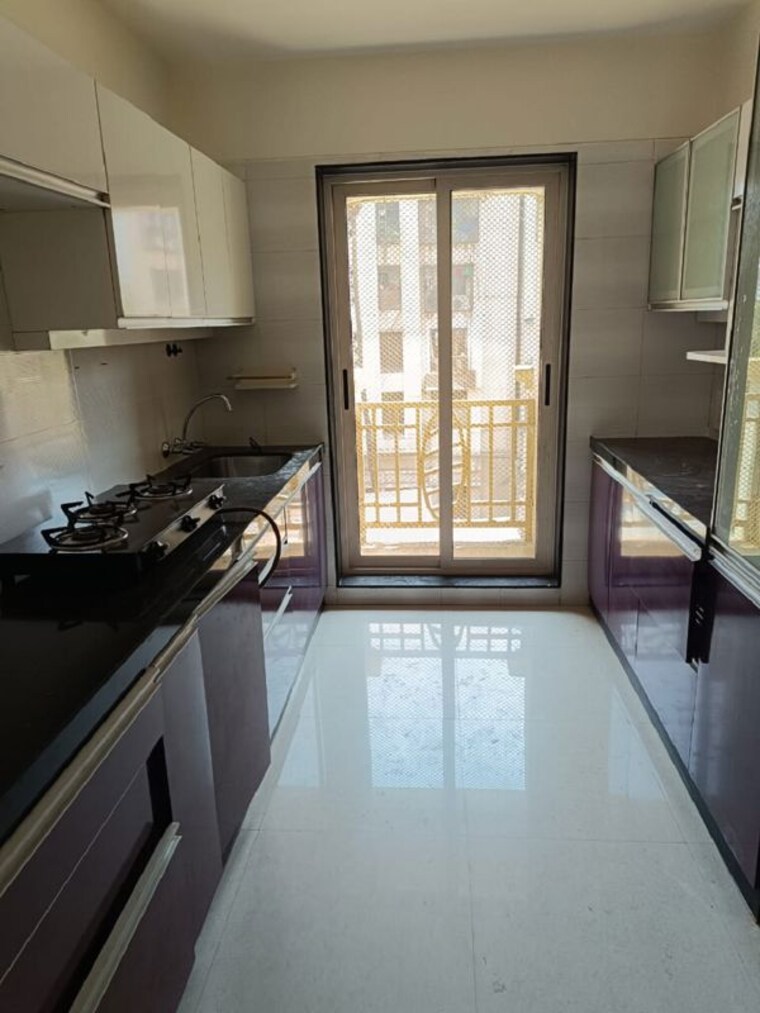 Kitchen, khar west 3 Bedroom 1100 Sq.Ft. Apartment In Khar West Mumbai 10282778