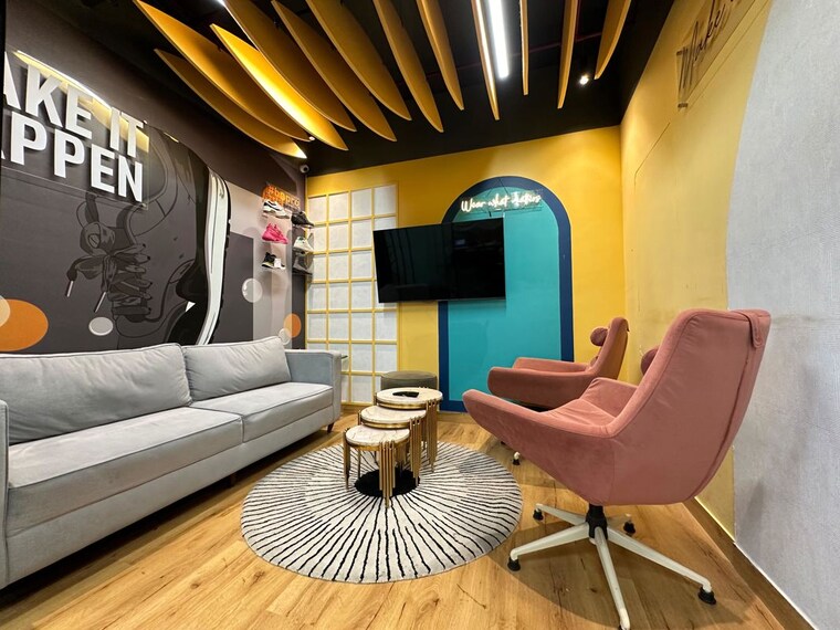 Team Area, sector 18 Commercial Office Space 1098 Sq.Ft. In Sector 18 Noida 10282819