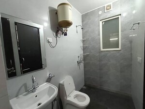Bathroom in 2 BHK Builder Floor at Sector 40 – for Rent