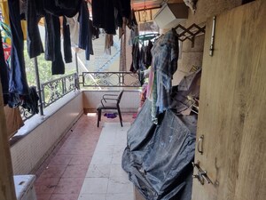 Parking in 2 BHK Apartment at Kamlesh Mansion Apartment, Vile Parle East – for Sale