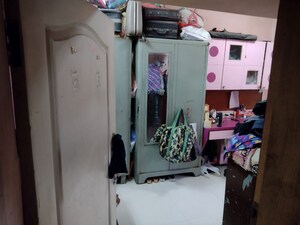 Team Area in 2 BHK Apartment at Kamlesh Mansion Apartment, Vile Parle East – for Sale