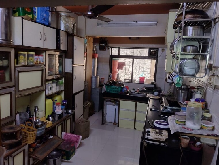 Gym, kamlesh-mansion-apartment 2 Bedroom 1000 Sq.Ft. Apartment In Vile Parle East Mumbai 10282814