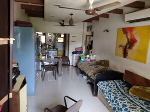 2 BHK Apartment For Sale in Kamlesh Mansion Apartment, Vile Parle East