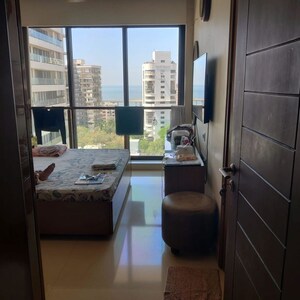 Room in 4 BHK Apartment at Kalpataru Horizon, Worli – for Sale