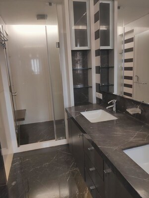 Attached Bathroom in 4 BHK Apartment at Kalpataru Horizon, Worli – for Sale