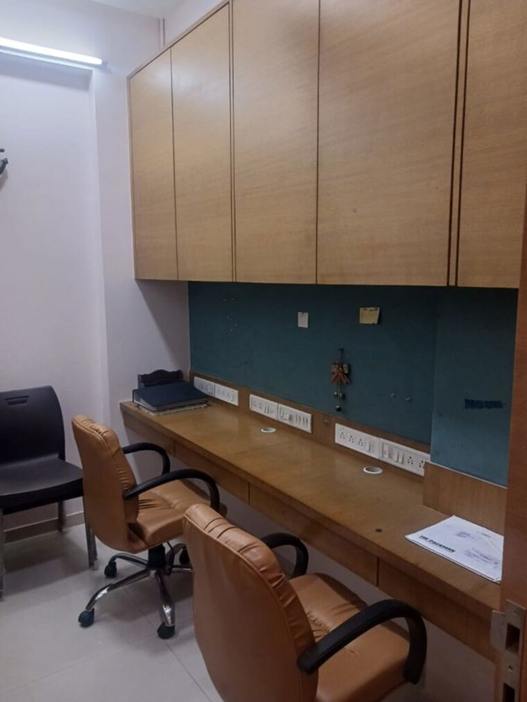 Team Area, bhandup west Commercial Office Space 500 Sq.Ft. In Bhandup West Mumbai 10282983