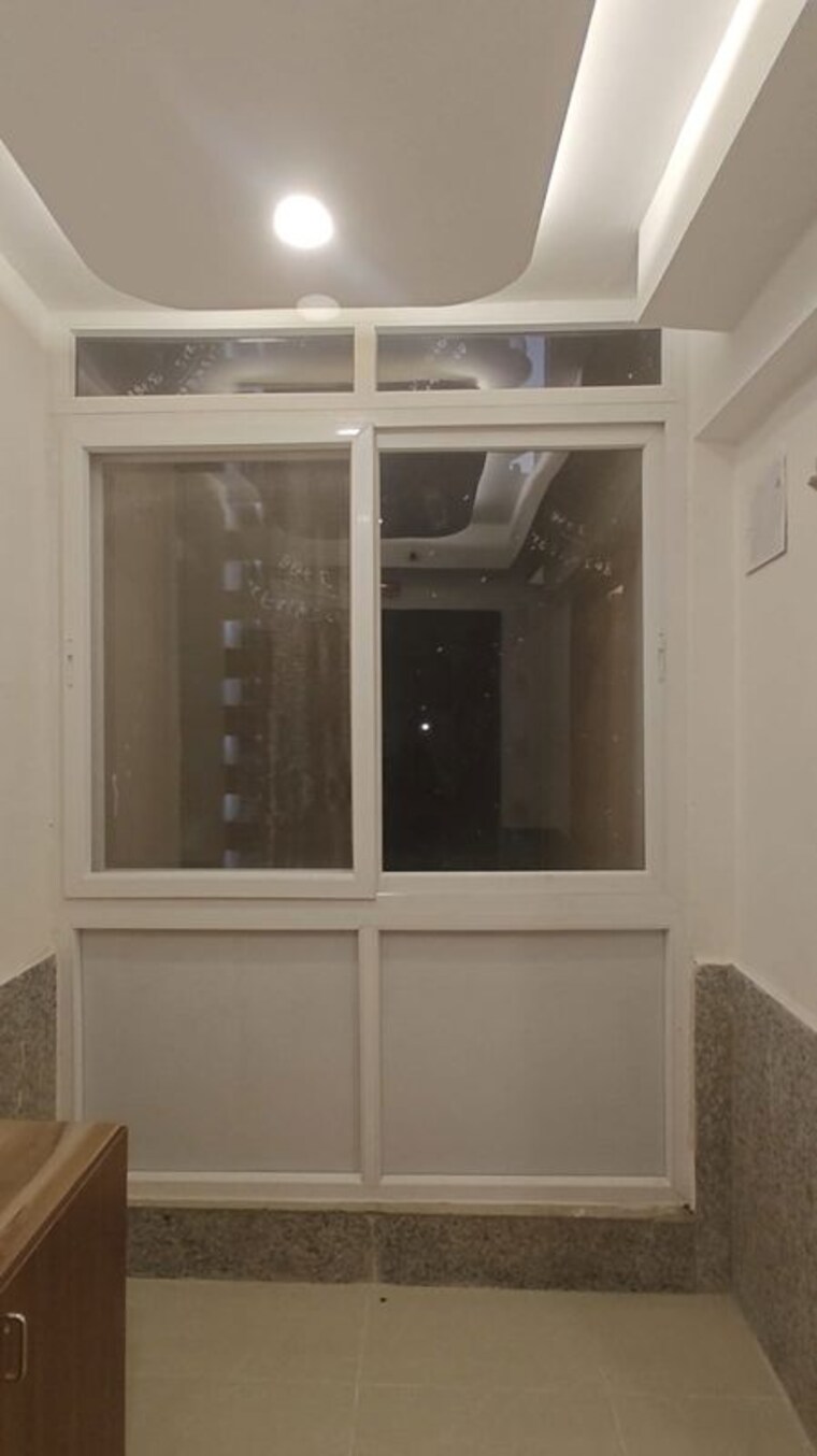 Kitchen, amrapali-crystal-homes 3 Bedroom 1700 Sq.Ft. Apartment In Sector 76 Noida 10283024