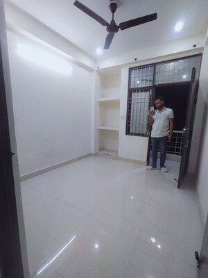Room in 2 BHK Builder Floor at Saket – for Rent
