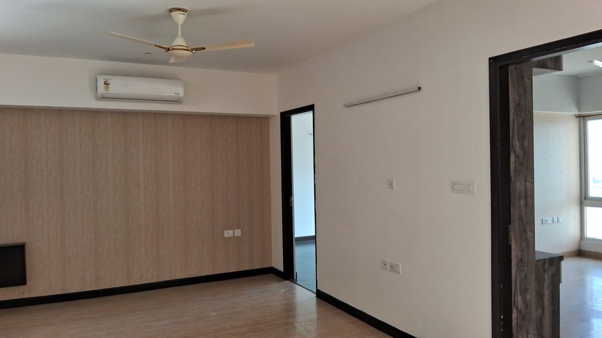 3 BHK + Servant Room Apartment For Rent in Sector 66-A