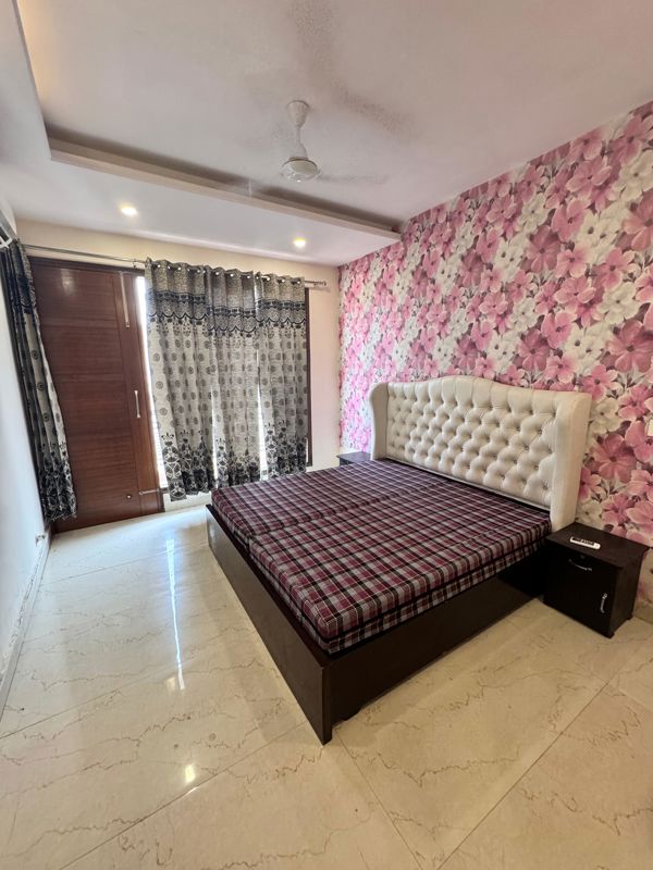 3 BHK + Store Room 1650 Sq.Ft. Builder Floor in Sunshine Enclave