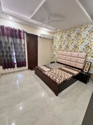 Living Room in 3 BHK Builder Floor at Sunshine Enclave, Vip Road – for Rent