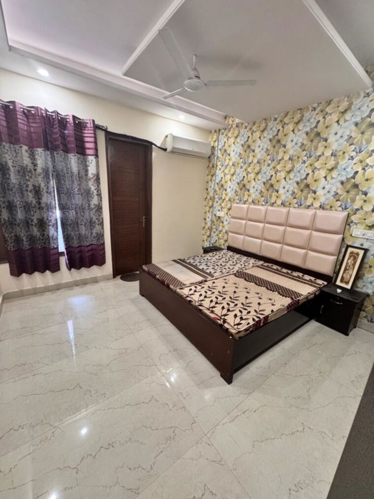 Living Room, sunshine-enclave 3 Bedroom 1650 Sq.Ft. Builder Floor In Vip Road Zirakpur 10283168