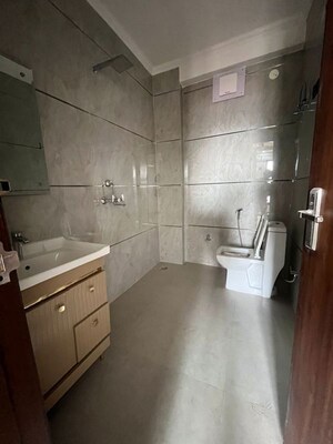 Bathroom in 3 BHK Apartment at Maidan Garhi – for Rent
