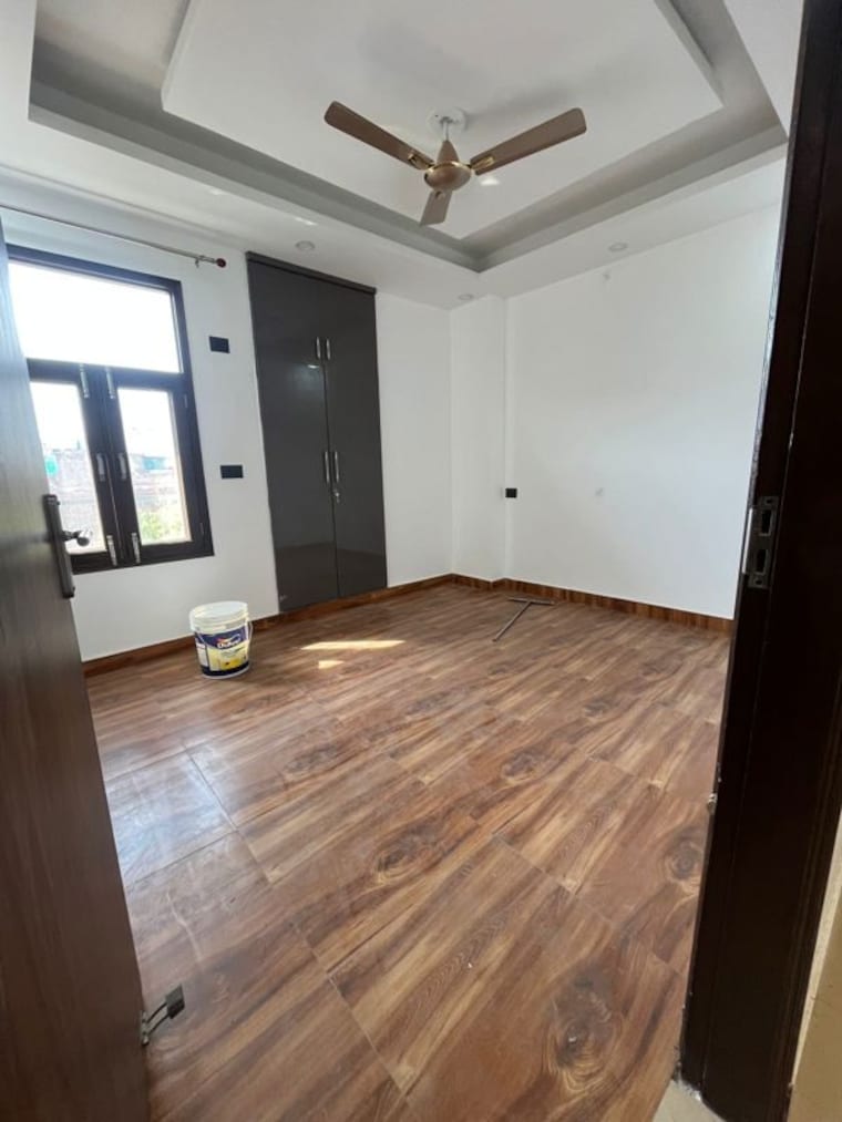 Room, maidan garhi 3 Bedroom 130 Sq.Yd. Apartment In Maidan Garhi Delhi 10283262