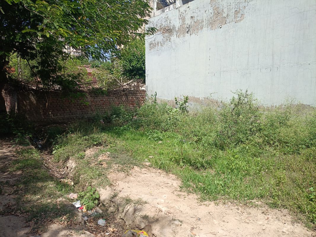 Plot For Sale in Sector 105