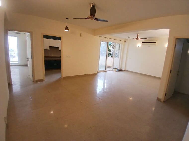 Room, emaar-emerald-floors-premier 4 Bedroom 1975 Sq.Ft. Apartment In Sector 65 Gurgaon 10283352