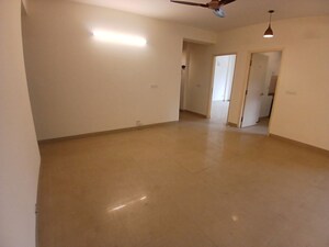 Room in 4 BHK Apartment at Emaar Emerald Floors Premier, Sector 65 – for Sale