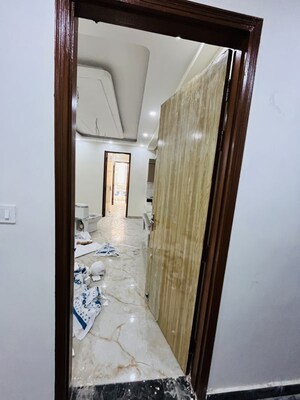 Building Lobby in 1 BHK Builder Floor at Sector 73 – for Rent