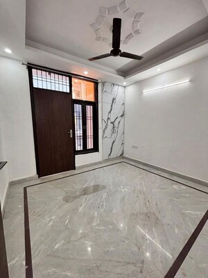 2 BHK Apartment For Rent in Chattarpur