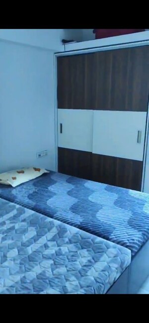 Bedroom in 1 BHK Apartment at Platinum Casa Millennia, Andheri West – for Rent