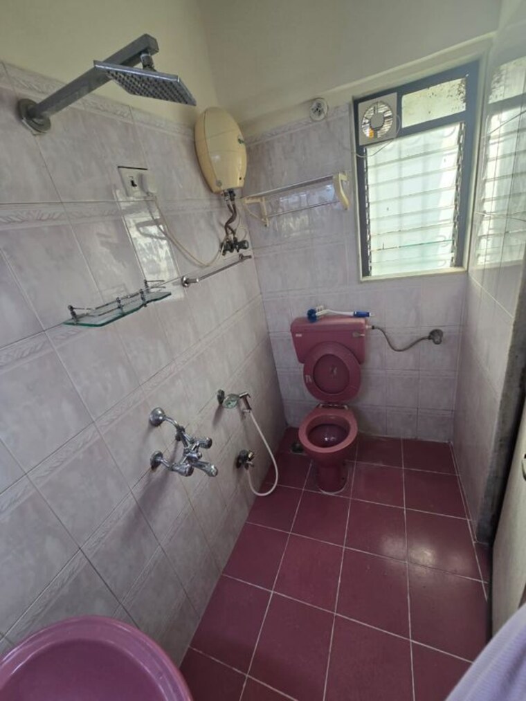 Bathroom, charmee-enclave 3 Bedroom 1249 Sq.Ft. Apartment In Vile Parle East Mumbai 10283230