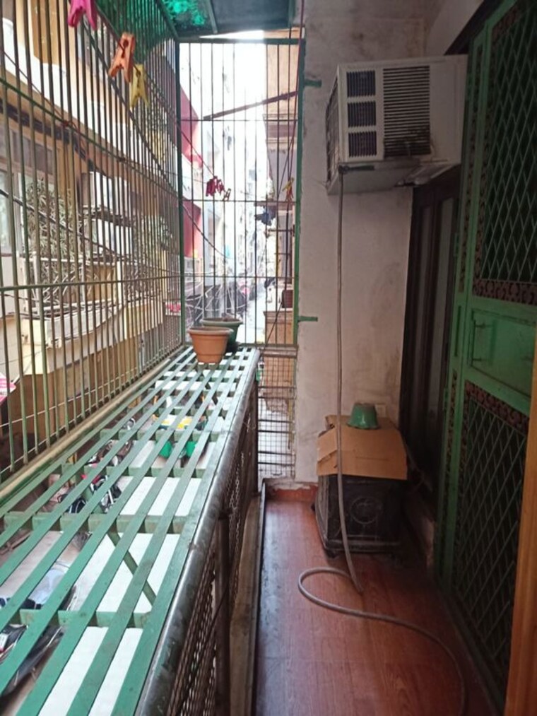 Balcony, rajpur 2 Bedroom 85 Sq.Yd. Apartment In Rajpur Delhi 10283500