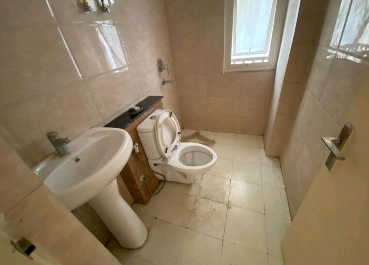 Bathroom, wave-executive-floors 2 Bedroom 900 Sq.Ft. Apartment In Wave City Ghaziabad 10283727