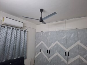 Room in 2.5 BHK Apartment at DSR RR Avenues, Yelahanka – for Rent