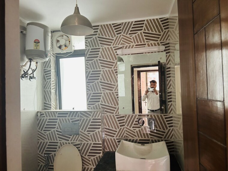 Bathroom, unitech-the-residences-gurgaon 3.5 Bedroom 1570 Sq.Ft. Apartment In Sector 33 Gurgaon 10283842