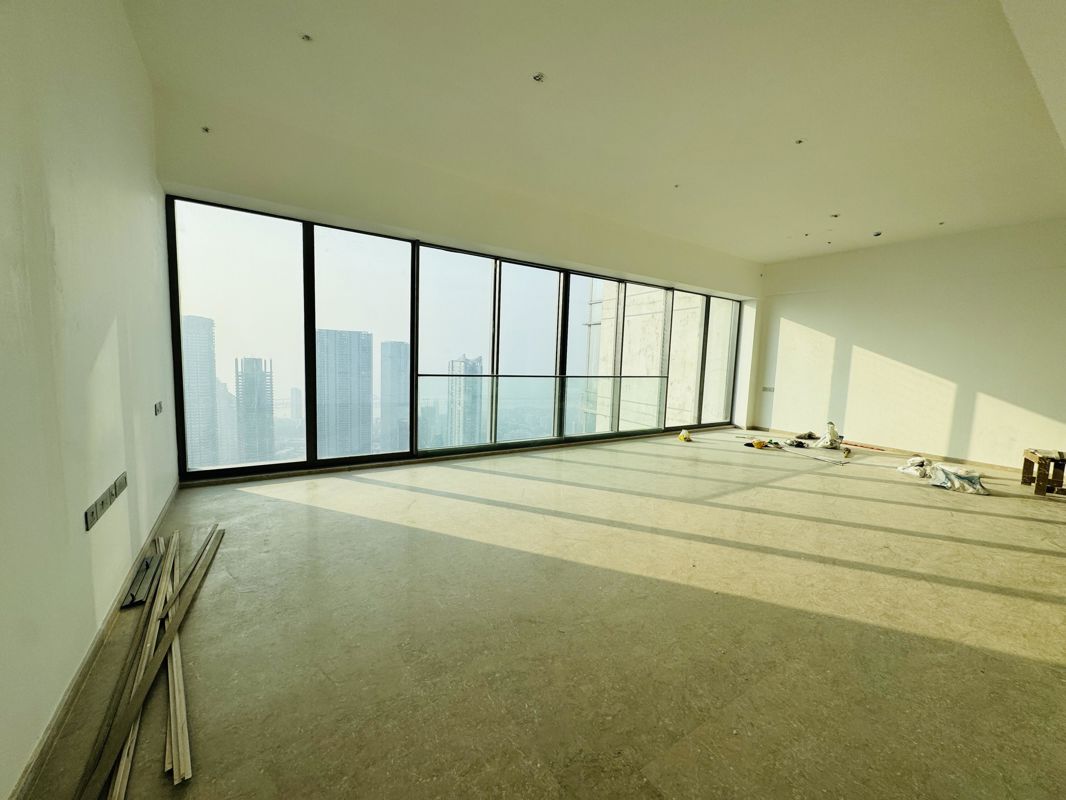 5 BHK + Pooja Room,Servant Room Apartment For Rent in Rustomjee Crown