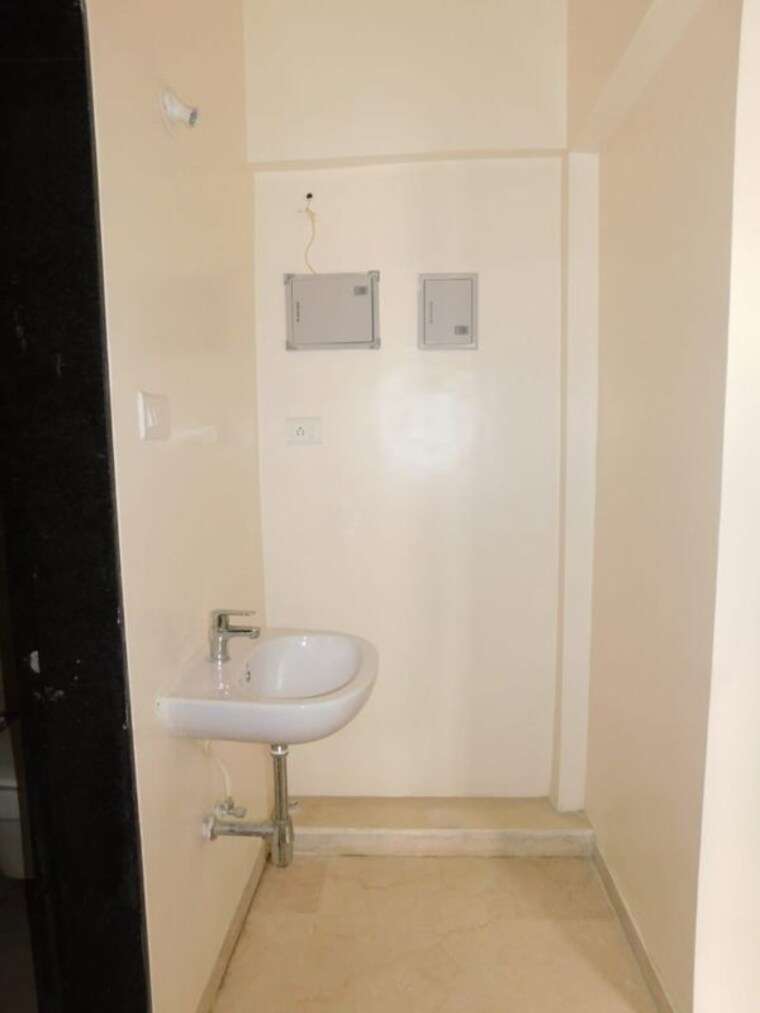 Bathroom, sangam-veda 1 Bedroom 425 Sq.Ft. Apartment In Andheri West Mumbai 10283852