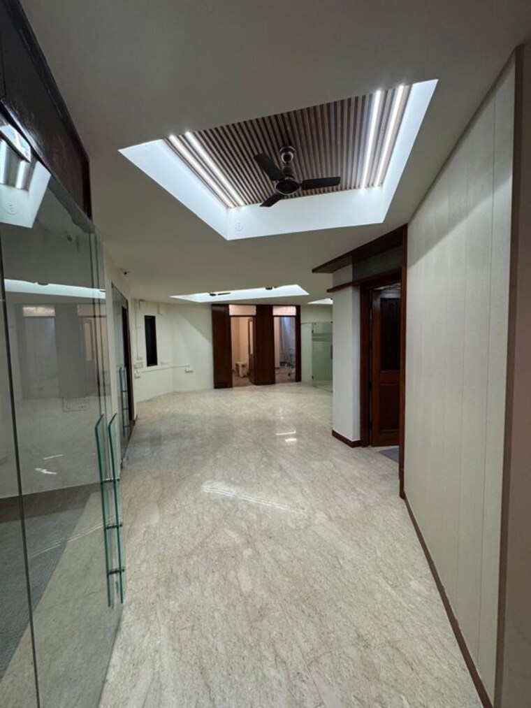 undefined, defence colony Commercial Office Space 2000 Sq.Ft. In Defence Colony Delhi 10283866