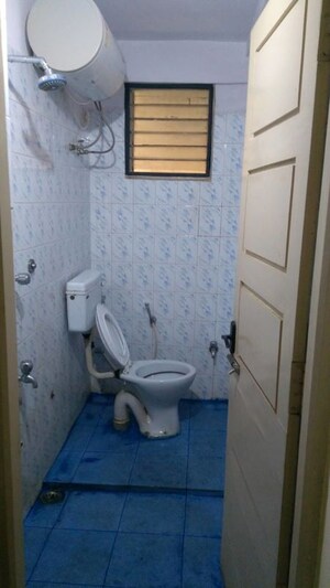 Bathroom in 3 BHK Apartment at Jp Nagar – for Rent