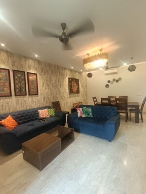 Living Room in 3.5 BHK Apartment at JMD Gardens, Sector 33 – for Rent