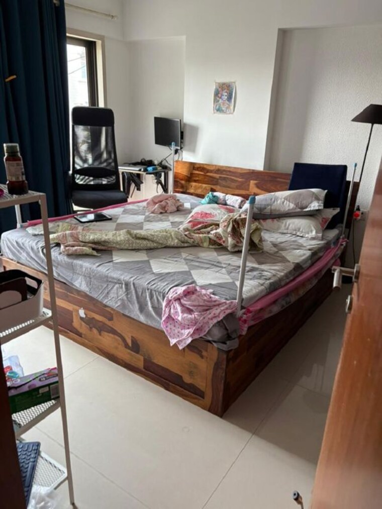 Bedroom, bandra west 2 Bedroom 700 Sq.Ft. Apartment In Bandra West Mumbai 10283883