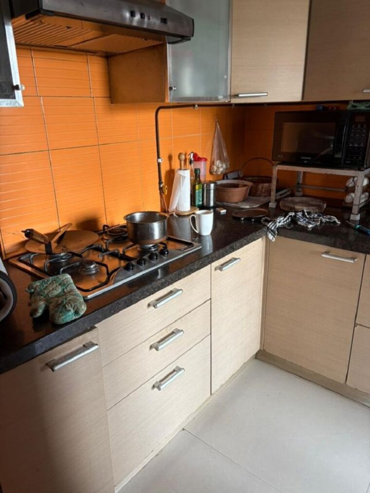 Kitchen, bandra west 2 Bedroom 700 Sq.Ft. Apartment In Bandra West Mumbai 10283883
