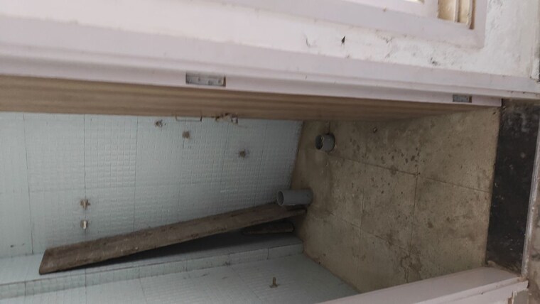 Bathroom, maidan garhi 2 Bedroom 650 Sq.Ft. Builder Floor In Maidan Garhi Delhi 10283907