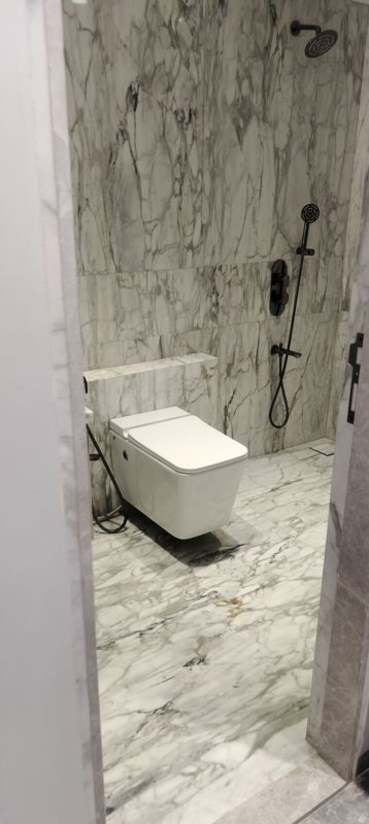 Bathroom, gurukrupa-alaknanda 3 Bedroom 1800 Sq.Ft. Apartment In Vile Parle West Mumbai 10283906