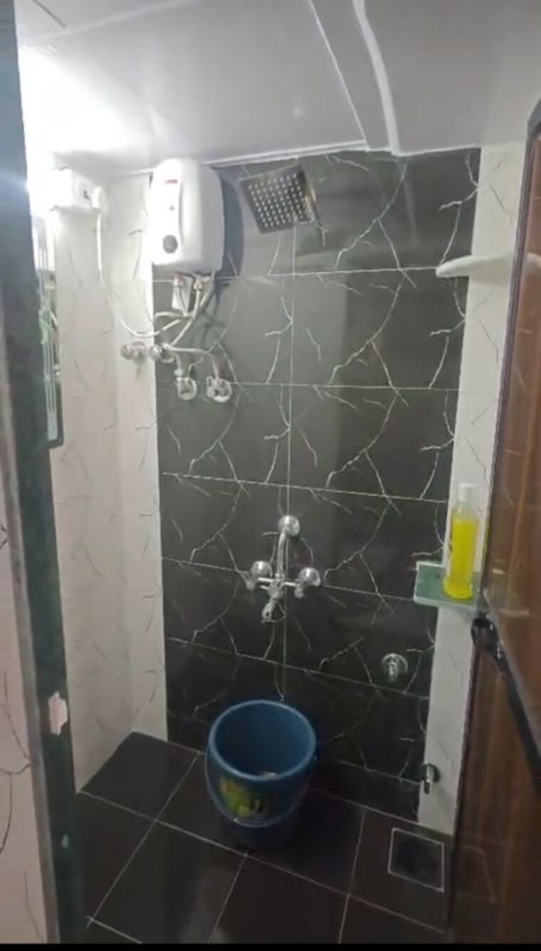 Bathroom, kamal-darshan-parel 1 Bedroom 400 Sq.Ft. Apartment In Parel Mumbai 10283908