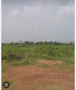  Plot For Sale in Kandivali West