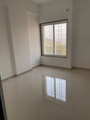 Room in 2 BHK Apartment at Abhinav Pebbles Urbania, Bavdhan – for Sale
