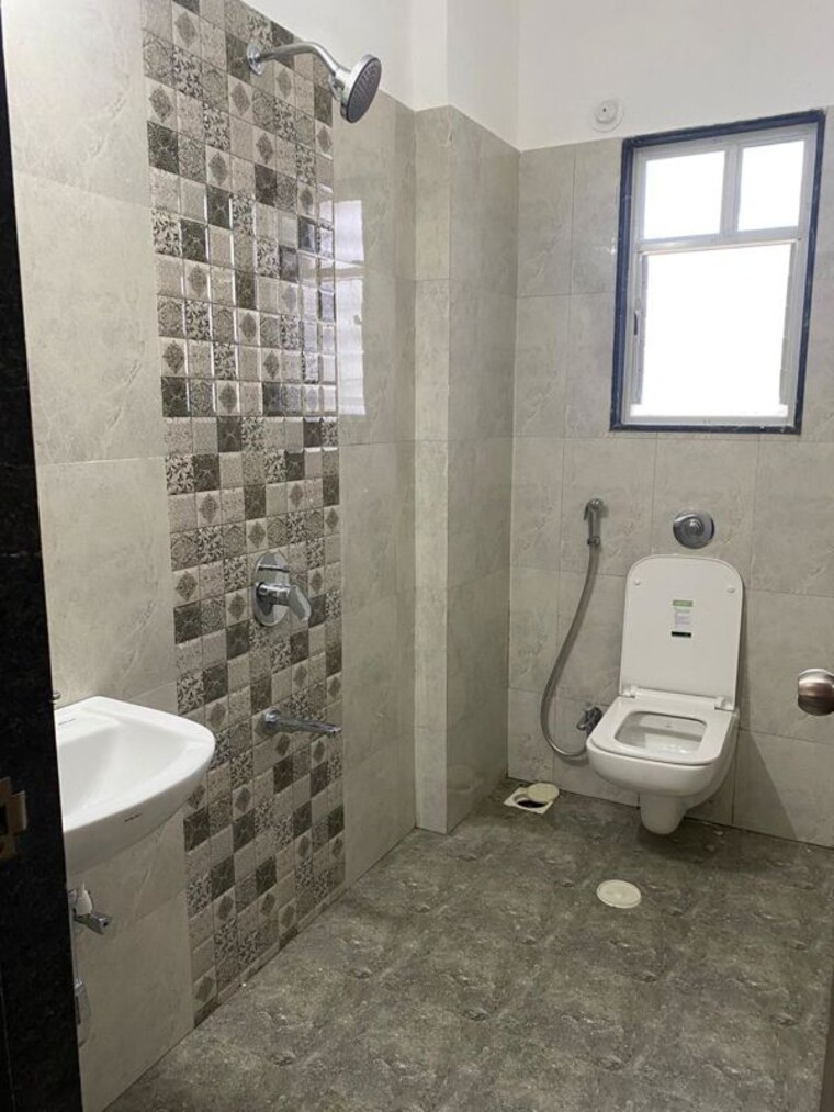 Bathroom, abhinav-pebbles-urbania 2 Bedroom 850 Sq.Ft. Apartment In Bavdhan Pune 10283910