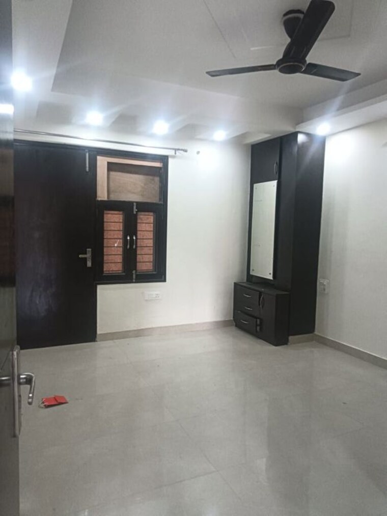 Room, sector 46 3 Bedroom 2350 Sq.Ft. Builder Floor In Sector 46 Gurgaon 10283932