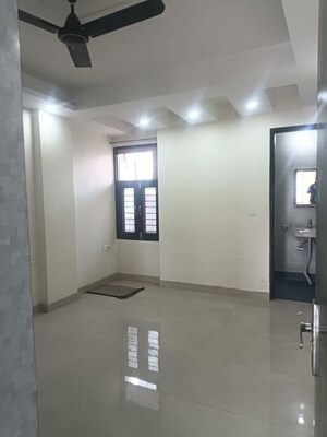 Living Room in 3 BHK Builder Floor at Sector 46 – for Rent