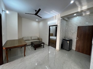 Living Room in 3 BHK Builder Floor at Sector 40 – for Rent