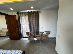 Living Room in 1 BHK Builder Floor at Sector 45 – for Rent