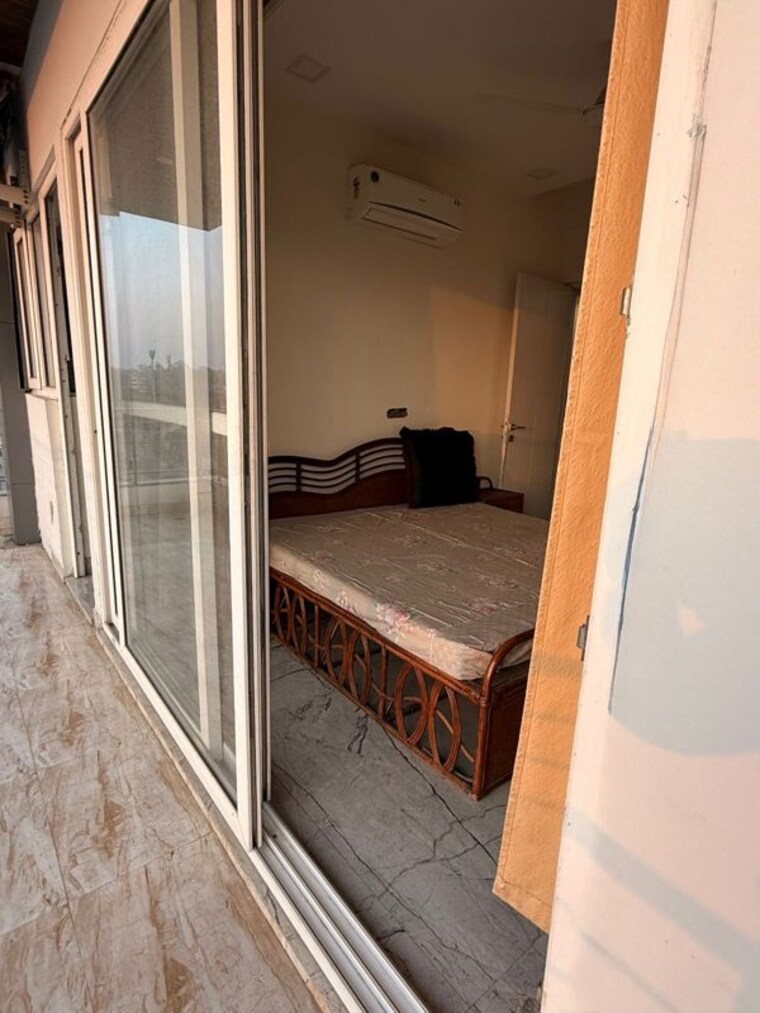 Balcony, sector 17 3 Bedroom 1600 Sq.Ft. Builder Floor In Sector 17 Panchkula 10283961