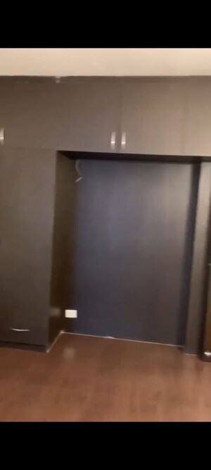 Room in 4 BHK Apartment at Gardenia Glory, Sector 46 – for Sale