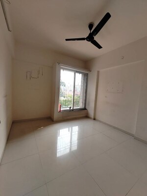 Room in 2 BHK Apartment at Rohan Madhuban, Bavdhan – for Rent