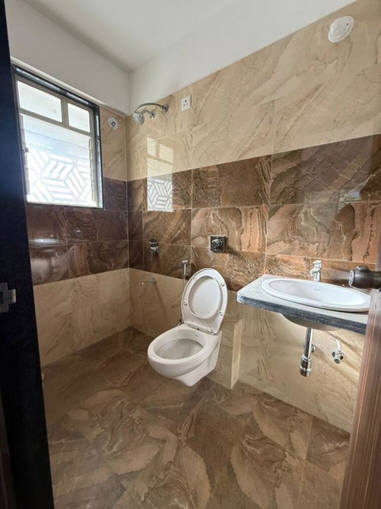 Bathroom, goyal-my-home-mh-14 3 Bedroom 993 Sq.Ft. Apartment In Punawale Pune 10283974
